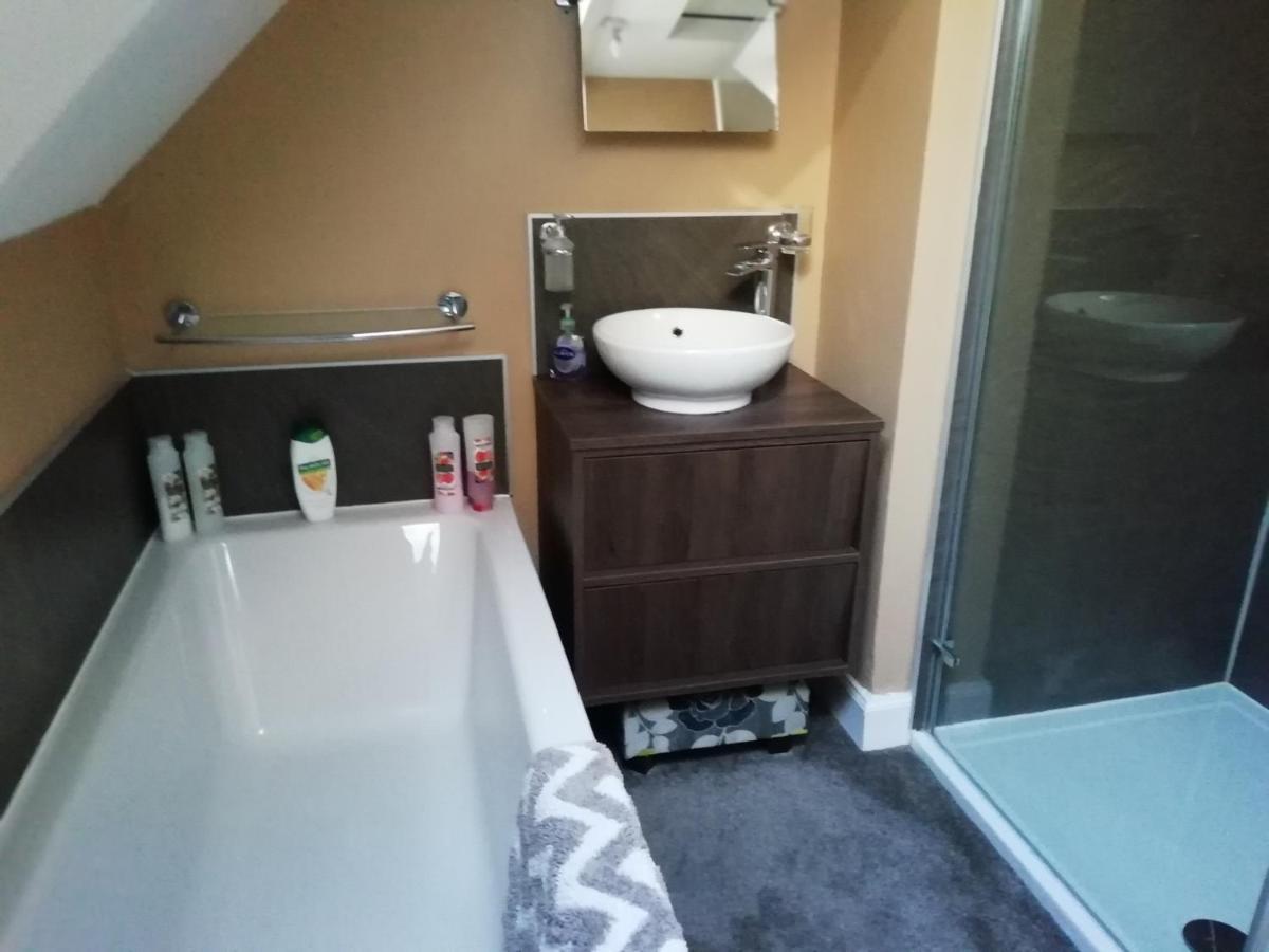 Carvetii - Halite House - 3 Bed House Sleeps Up To 5 People Apartment Tillicoultry Exterior photo